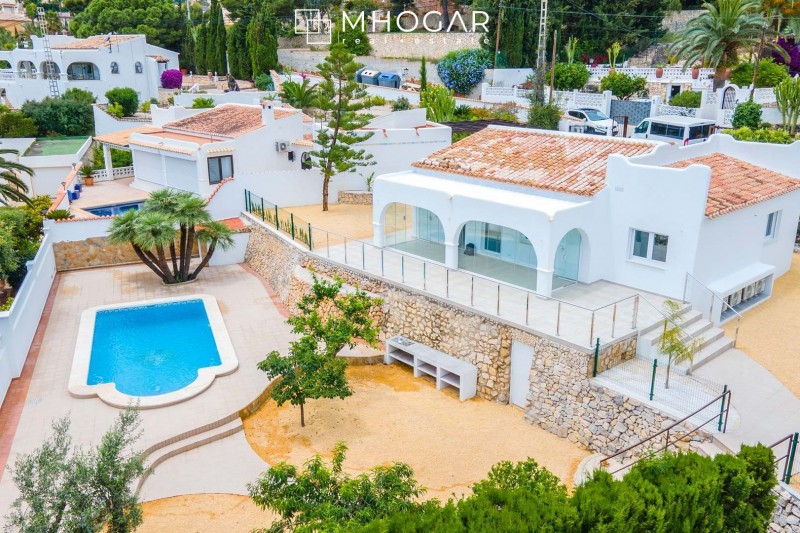 Calpe - Preciosa villa con estilo mediterráneo y vistas al mar, a la venta! 